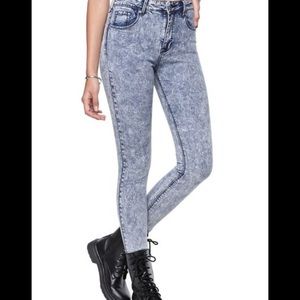 BULLHEAD Acid Wash Skinny Jeans